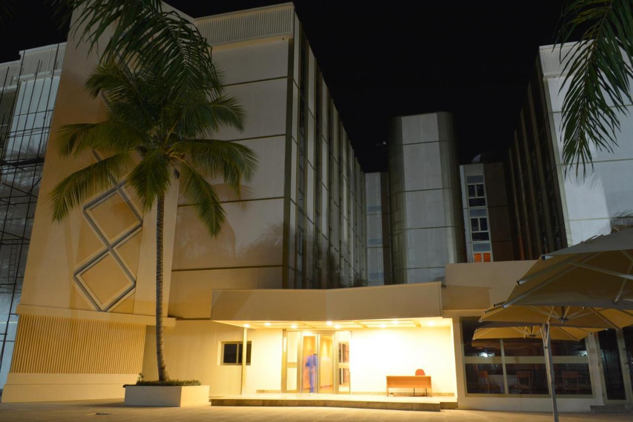 Hala Hotel & Aqua Park Bissau Bagian luar foto