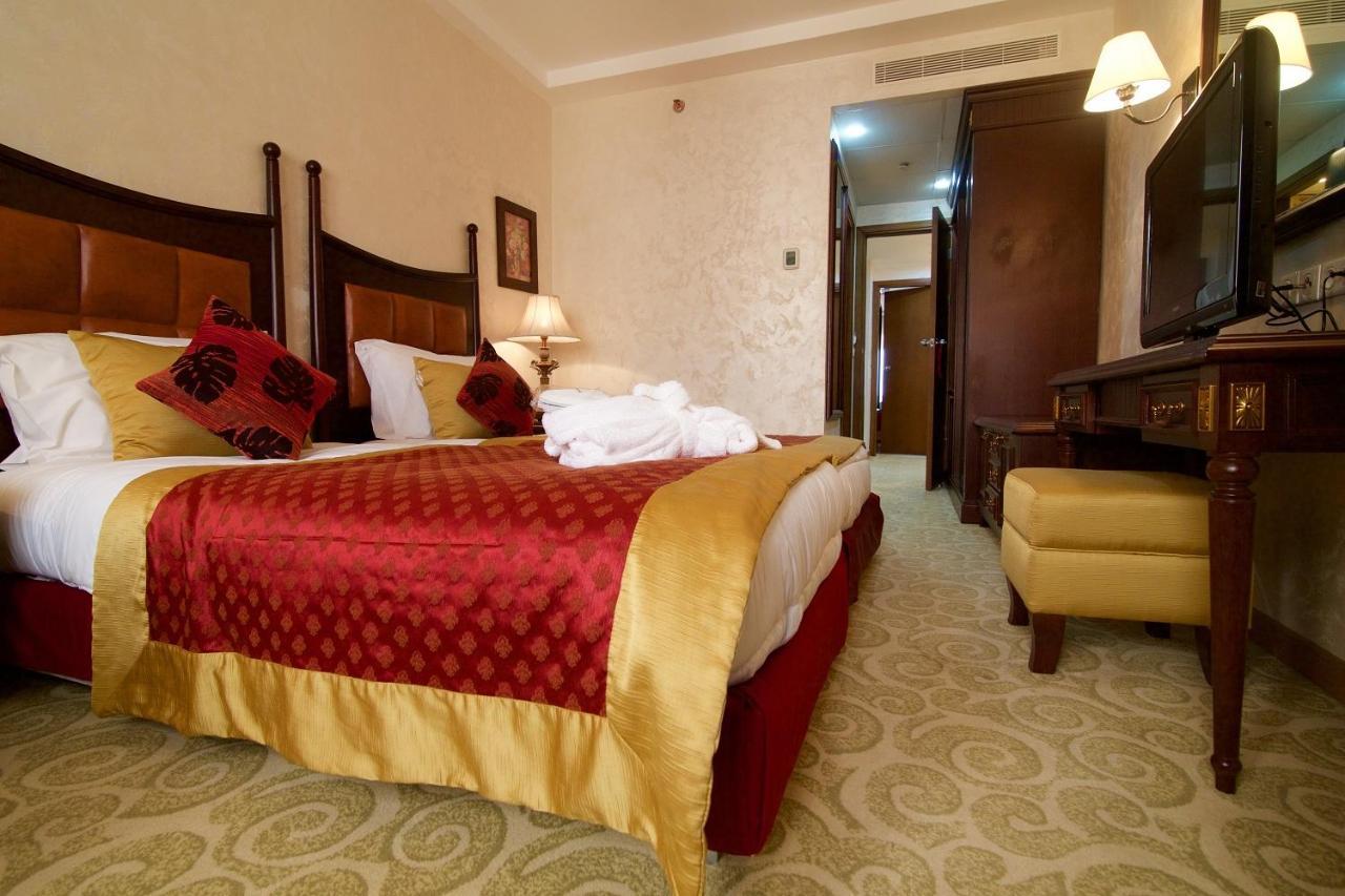 Hala Hotel & Aqua Park Bissau Bagian luar foto