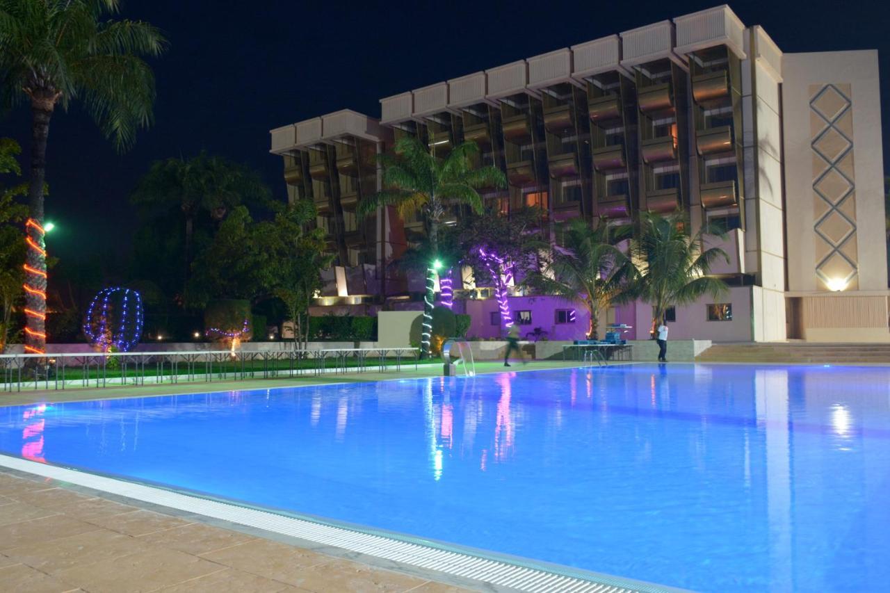 Hala Hotel & Aqua Park Bissau Bagian luar foto