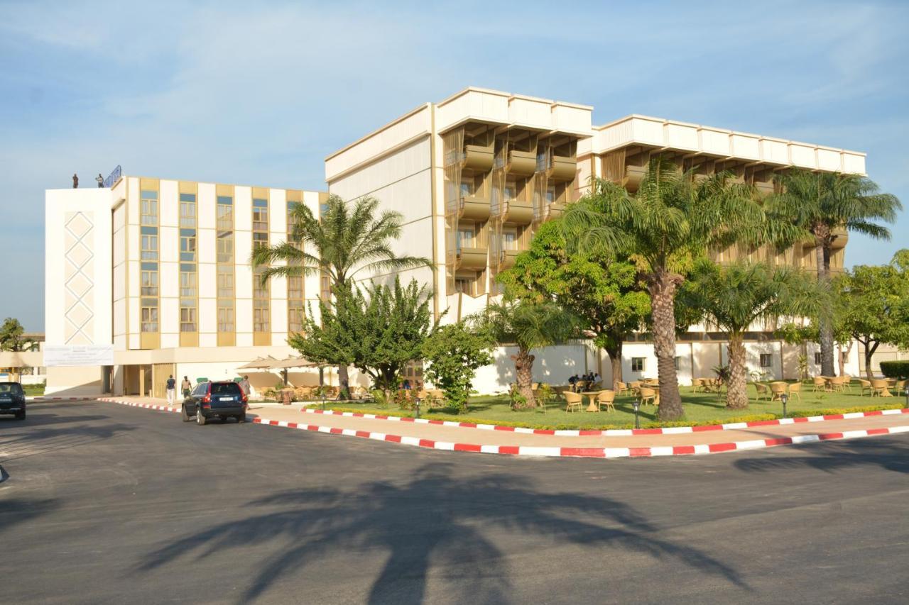 Hala Hotel & Aqua Park Bissau Bagian luar foto