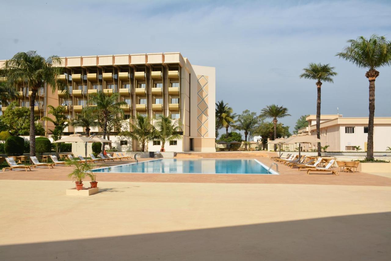Hala Hotel & Aqua Park Bissau Bagian luar foto