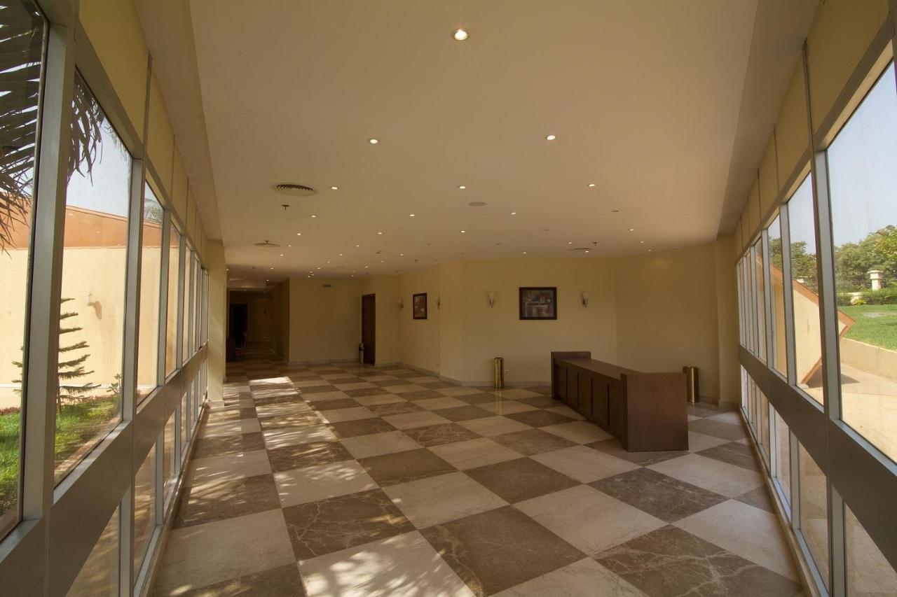 Hala Hotel & Aqua Park Bissau Bagian luar foto